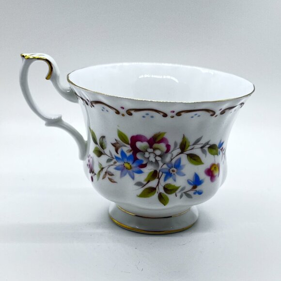 Royal Albert Jubilee Rose Vintage Teacup and Saucer - Picture 4 of 13